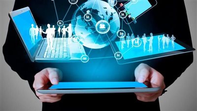 تأثير الإنترنت على الحياة اليومية: فوائد وتحديات