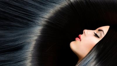 تعرفي على أسرع طريقة لتطويل وتنعيم الشعر 