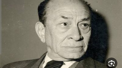 لُقب برائد المسرح العربي... محطات فنية مضيئة في ذكرى رحيل زكي طليمات