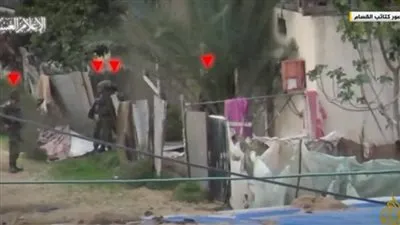 شاهد | كتائب القسام تبث صورا لاستهداف قوة راجلة بقذيفة مضادة للتحصينات