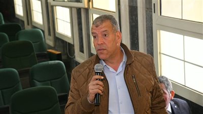 محافظ الغربية يتابع آخر المستجدات بملف التصالح في مخالفات البناء (صور)