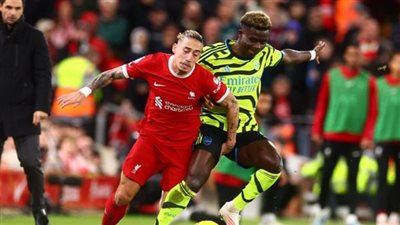 ساكا يعتذر إلى تسيميكاس بسبب الإصابة في مباراة ليفربول وآرسنال