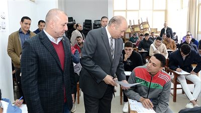 تفاصيل تفقد رئيس جامعة المنصورة لامتحانات الفصل الدراسي الأول بأربعة كليات 