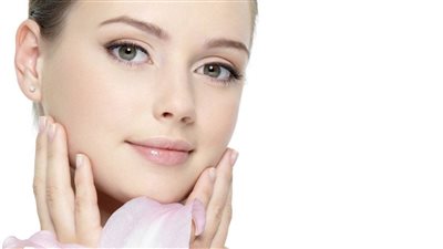 أهمية الرعاية المناسبة للاهتمام بالبشرة الدهنية