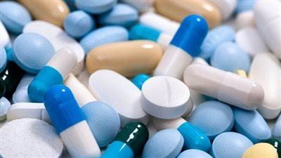 اختفاء 40% من الأصناف.. «الفجر» يكشف كواليس أزمة الأدوية بالصيدليات