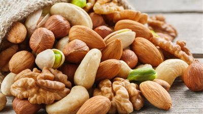 فوائد المكسرات في النظام الغذائي وفقدان الوزن