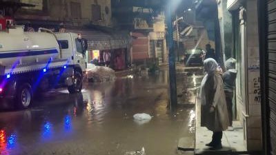 بدء التعامل الفوري لكسح وشفط تجمعات مياه الامطار بالمنصورة ومدن الدقهلية