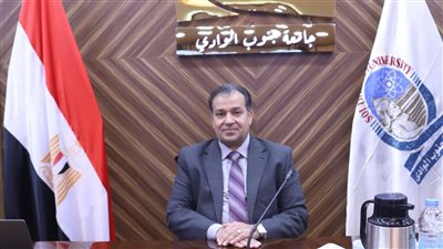 رئيس جامعة جنوب الوادي يجتمع بمنسقي برامج الجامعة الأهلية