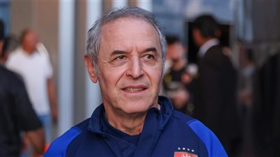 كولر يعقد محاضرة فنية للاعبي الأهلي قبل مواجهة فيوتشر بنهائي السوبر المصري