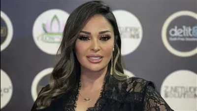 داليا البحيري تهنىء بشرى بعد زفافها