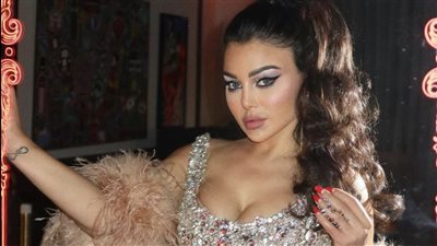 هيفاء وهبي تودع 2023 بإطلالة جديدة (صور)