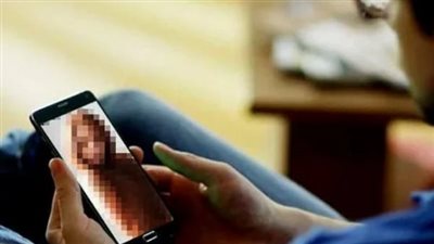 المشدد 6 سنوات للمتهم بتهديد سيدة بنشر صورها على مواقع التواصل