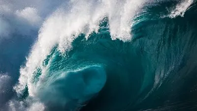  تسونامي جديد في اليابان.. خبير كوارث يكشف التفاصيل (فيديو)