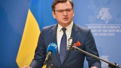 وزير الخارجية الأوكراني يطالب الغرب بالرد على هجمات روسيا الجديدة على مدنها