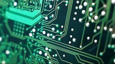 التمازج والتفاعل.. فهم الفارق بين الهاردوير والسوفت وير في عالم التكنولوجيا