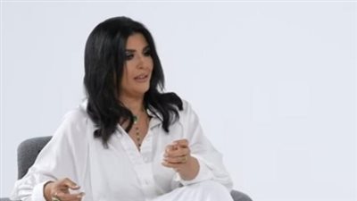 لهذا السبب.. منى الشاذلي تتصدر التريند 