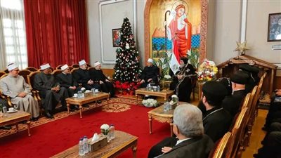 شيخ الأزهر يهنئ البابا تواضروس بعيد الميلاد المجيد 