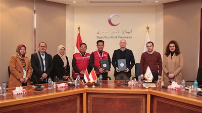 سفارة إندونيسيا توقع مذكرة تفاهم مع الهلال الأحمر المصري لإرسال مساعدات لغزة