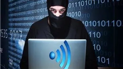 «الحبس والغرامة».. ما عقوبة سرقة باسورد الواي فاي في القانون؟