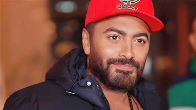 تامر حسني يشوق جمهوره لأغنية 