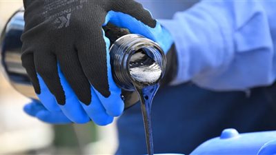 توترات إسرائيل على إيران يشعل الأسواق.. أسعار النفط تواصل الصعود ومخاوف من اضطرابات في الإمدادات