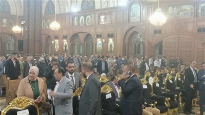 توافد الآلاف من الأقباط بكنائس محافظة الفيوم للاحتفال بعيد الميلاد المجيد