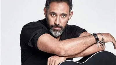 بهذه الطريقة.. عمرو مصطفى يوجه رسالة غامضة لجمهوره