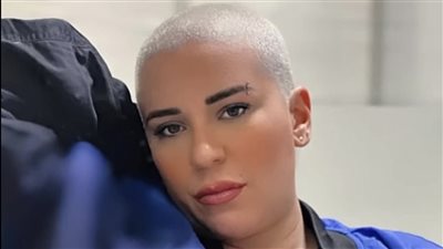 بسبب ماس كهربائي.. نجاة أسما شريف منير من حريق في منزلها