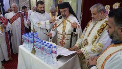  بطريرك الأقباط الكاثوليك يحتفل بعيد الغطاس المجيد بكنيسة سان جورج بالإسكندرية