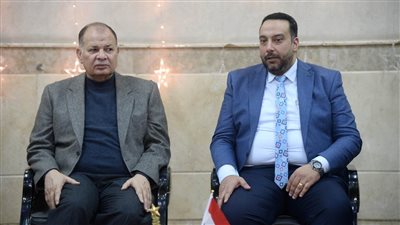 محافظ أسيوط يزور الكنيسة الانجيلية بشرق أسيوط للتهنئة بعيد الميلاد 