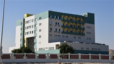 بنسبة تنفيذ 88%.. محافظ قنا يتفقد أعمال التشطيبات بمستشفى قنا الجديدة