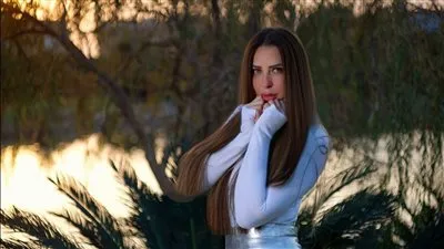 ريم مصطفى في جلسة تصوير ساحرة وقت غروب الشمس (صور)
