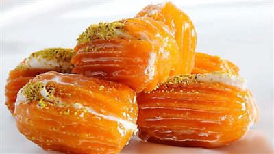 طريقة عمل بلح الشام بسهولة فى بيتك