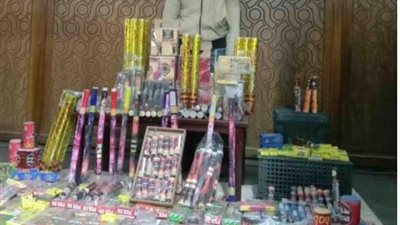 ضبط شخص لإتجاره في الألعاب النارية بالإسكندرية 