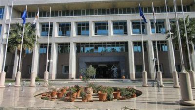 قبرص تنفي مشاركتها في الهجوم العسكري الأمريكي البريطاني على اليمن