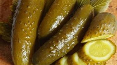 طريقة عمل الخيار المخلل بسهولة والخطوات التى يجب اتباعها لتنجح الطريقة 