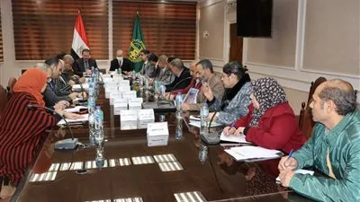 محافظ القليوبية يبحث إنشاء 2 كوبري مشاة على محور العصار بشبرا الخيمة 