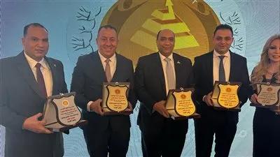 حازم عمر يكرم قيادات الشعب الجمهوري بالقاهرة 