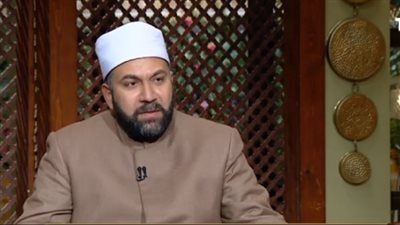 هل قبول الهدية ممن تتصدق عليه ينقص من أجر الصدقة؟.. الأوقاف توضح