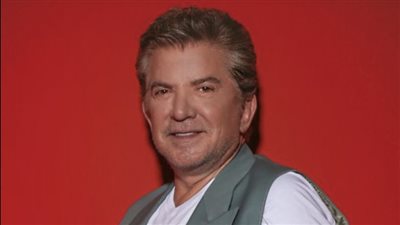 بإطلالة أنيقة.. وليد توفيق يتألق بأحدث ظهور له