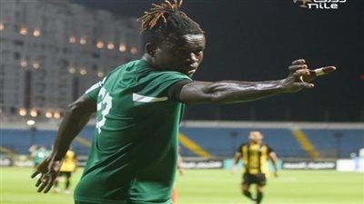 بواتنج مهاجم الاتحاد السكندري هدف صحيح وهدف ملغى وإنذار وطرد