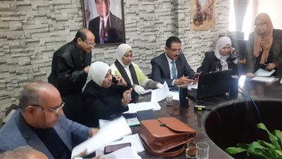 وكيل تعليم الجيزة يتابع غرفة العمليات المركزية لامتحانات الشهادة الإعدادية