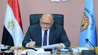 رئيس جامعة سوهاج يعلن فتح باب المشاركة في المؤتمر العلمي لشباب الباحثين