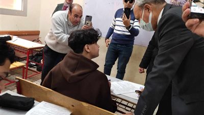 محافظ القليوبية يتفقد انطلاق امتحانات الشهادة الإعدادية العامة والأزهرية