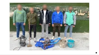 ضبط 5 أشخاص لقيامهم بأعمال الحفر والتنقيب عن الآثار داخل أحد العقارات بالقاهرة 