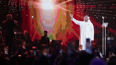 حسين الجسمي يعرض 22 أغنية من حفلة مفاجآت صيف دبي في 