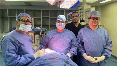 فريق طبي بمستشفي سوهاج الجامعي ينجح في استئصال ورم سرطاني يزن ٥٠٠ جرام بالغدة النكافية