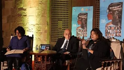 انطلاق معرض ملتقى الأقصر وقصائد شعرية وتكريم 