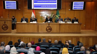 محافظ القليوبية يقرر إعفاء 3 موظفين من مناصبهم لتقصيرهم في العمل