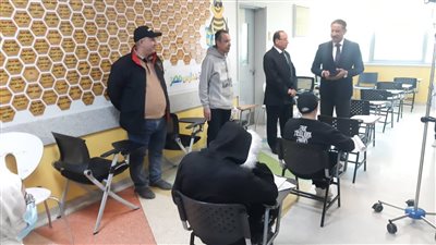 مدير تعليم الجيزة يتفقد لجنة امتحانات مستشفى 57357 للشهادة الإعدادية
